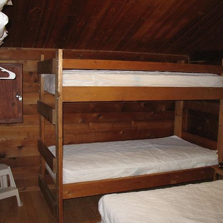 Forest Lake Camping Resort Lakefront Cabin 8 Advance ภายนอก รูปภาพ