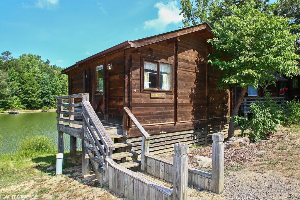 Forest Lake Camping Resort Lakefront Cabin 8 Advance ภายนอก รูปภาพ